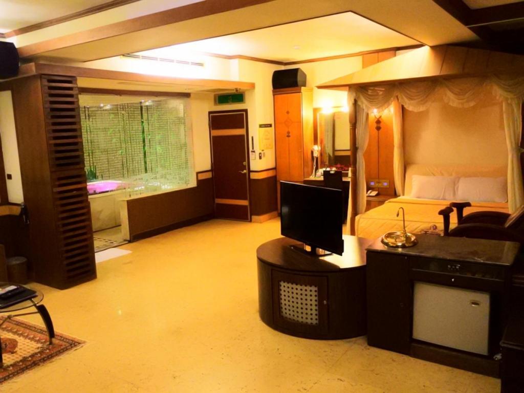 Swan Lake Motel Guishan Luaran gambar