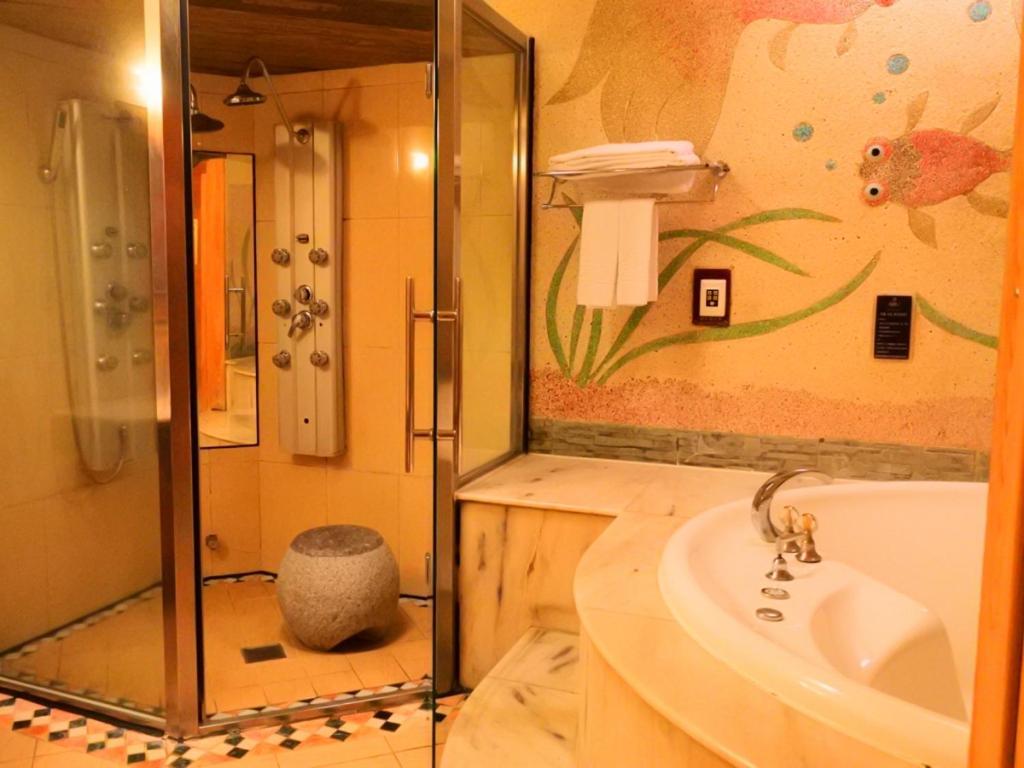 Swan Lake Motel Guishan Luaran gambar